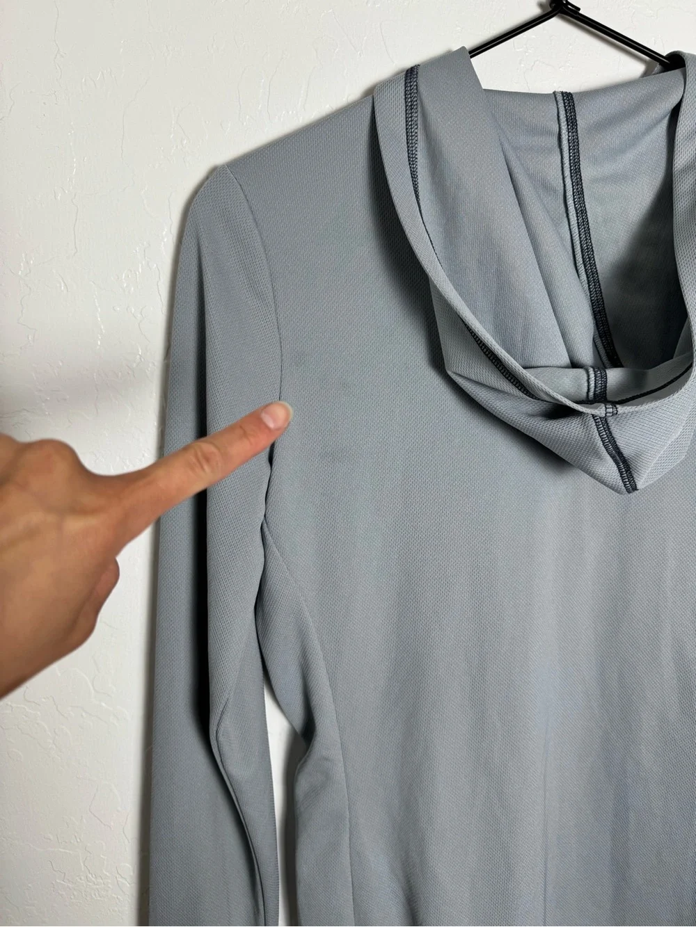 Alo Gray Cool Fit Quarter Zip Hooded Performance Pullover